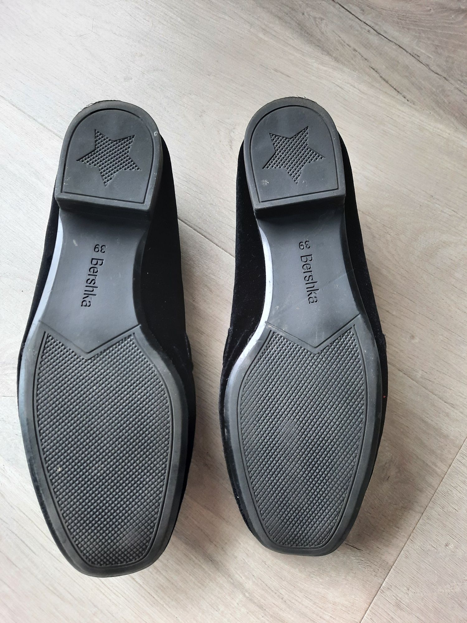 Bershka. Mokasyny damskie loafersy.  Rozmiar 39. Okazja