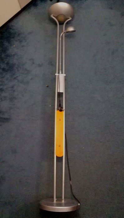 Lampa stojąca srebrna