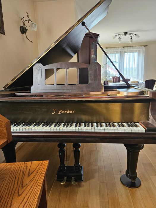 Fortepian / pianino marki J.Becker do poprawek