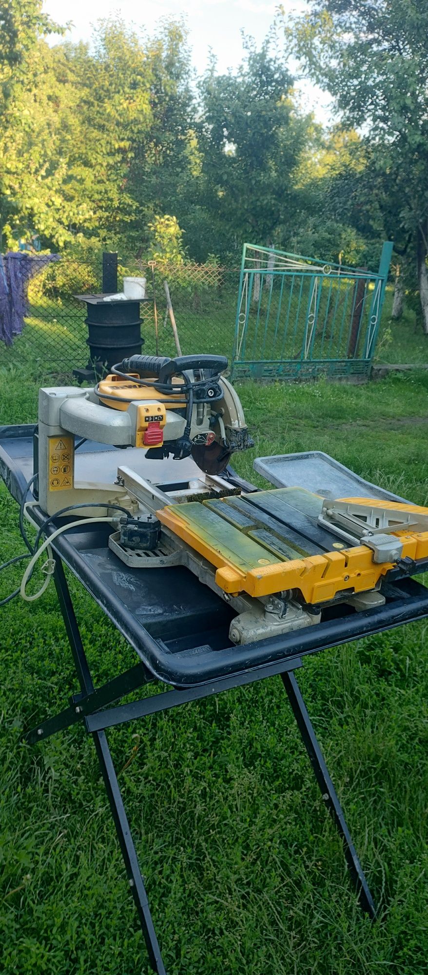 Продам Dewalt 24000
