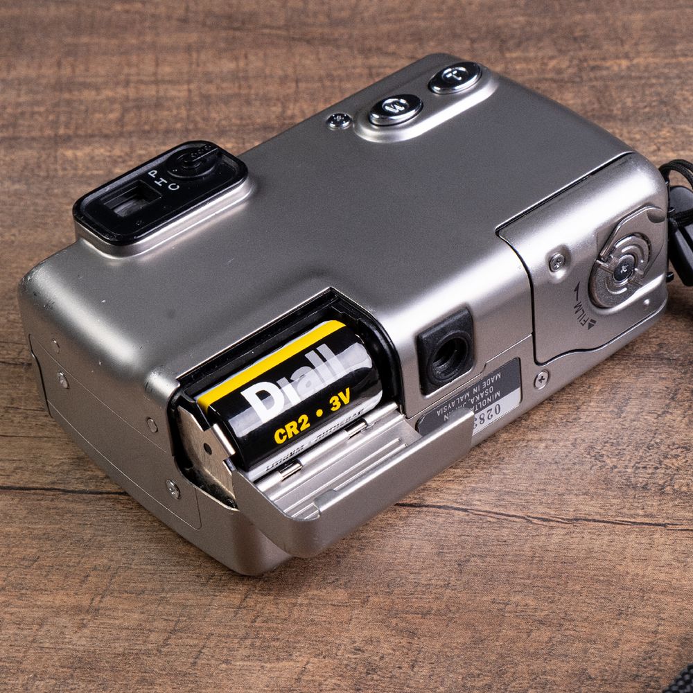 Minolta Vectis 300 – aparat APS z lat 90.