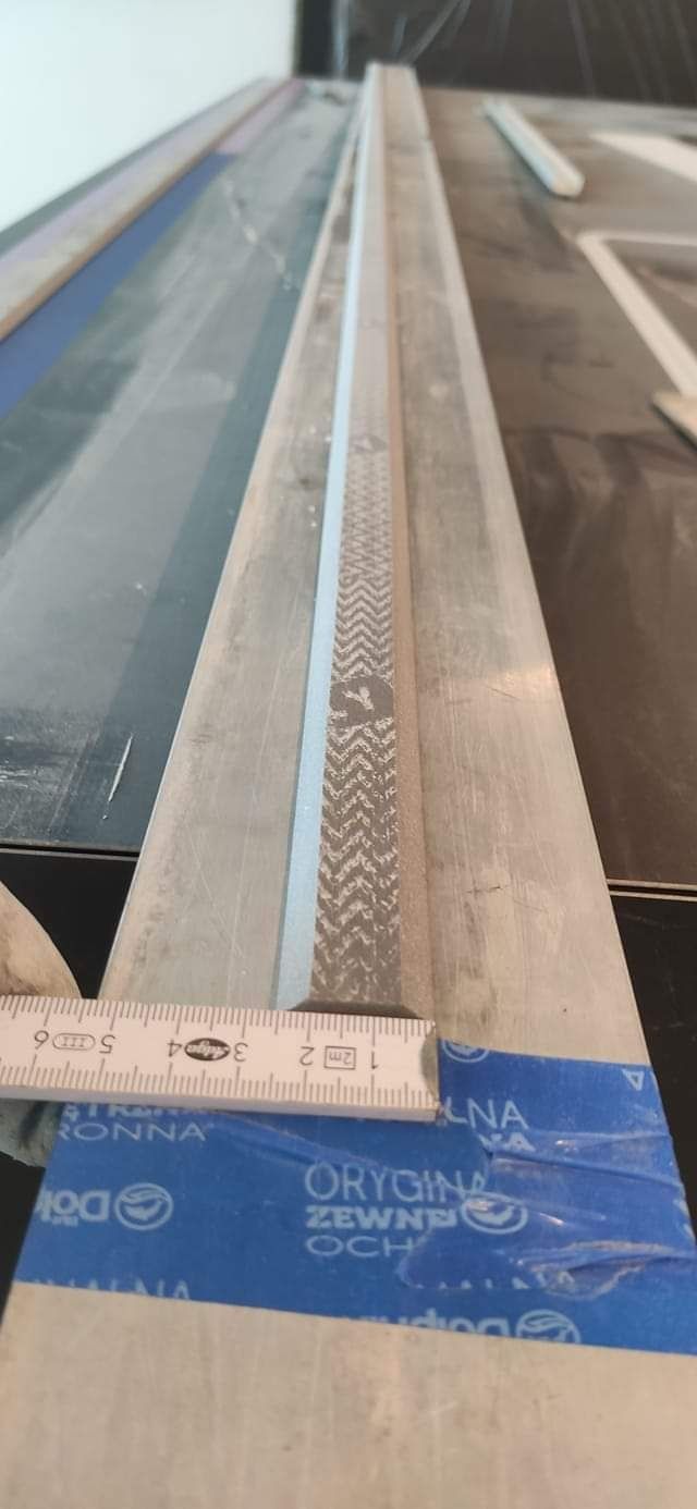 Fazowanie płytek ,wiercenie otworów ,długość 250cm