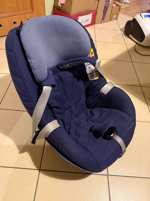 Fotelik maxi Cosi Pearl basa 2 way fix