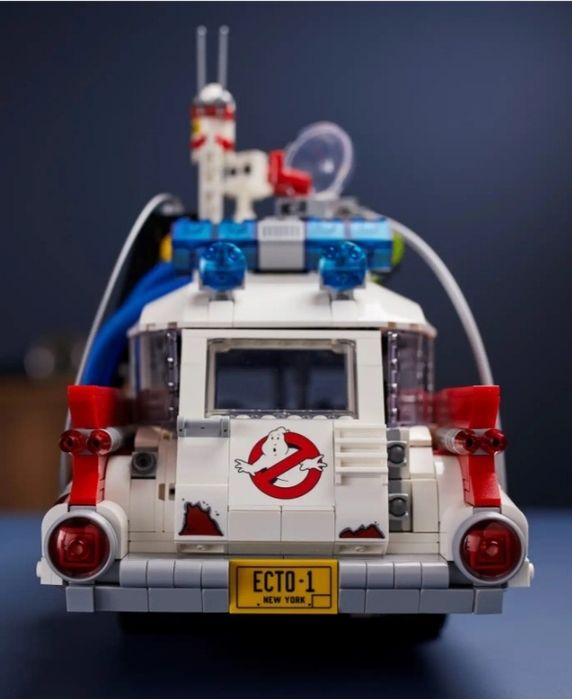 Lego Ghostbusters ECTO-1
