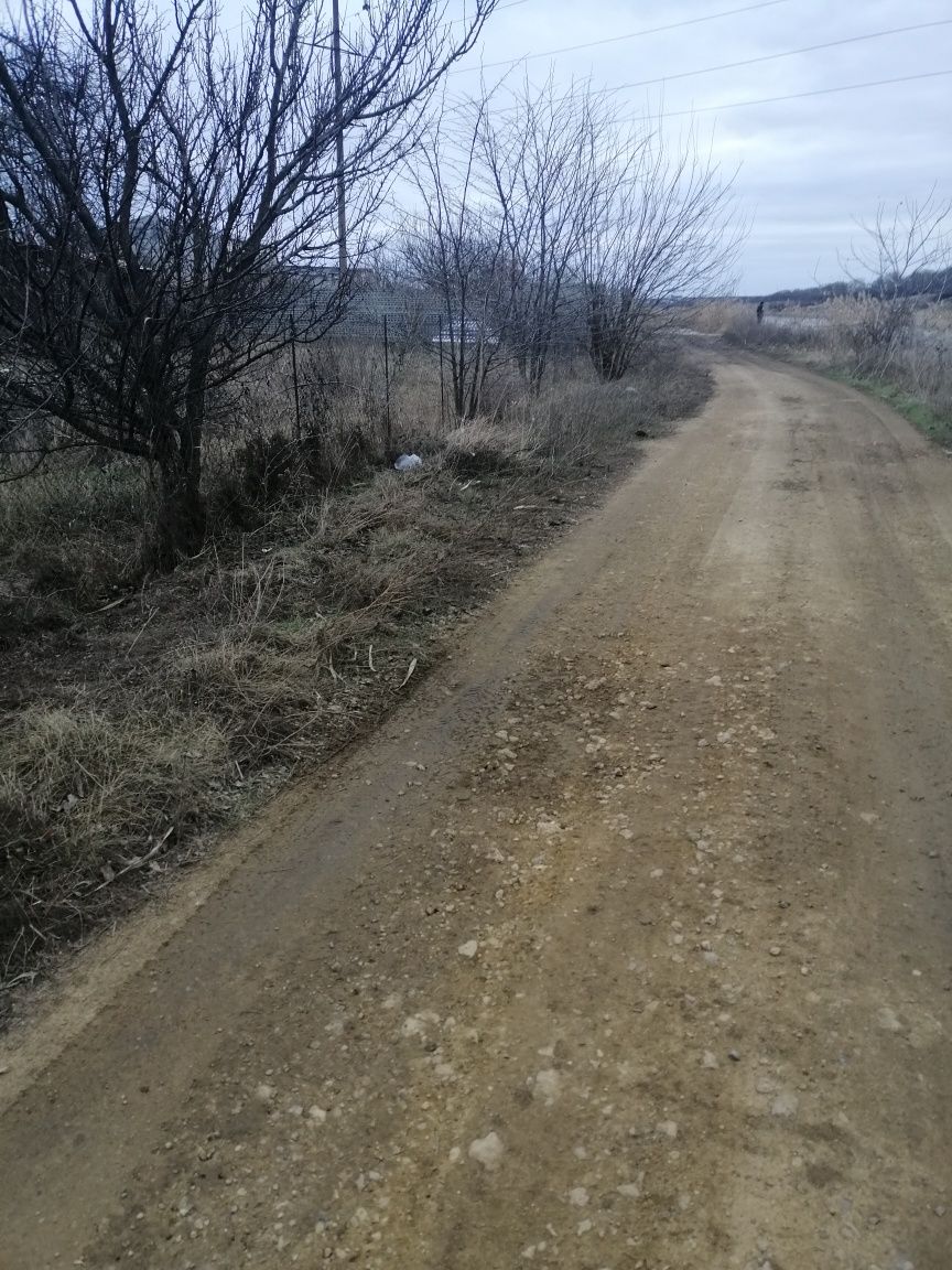 Срочно продам  участок в Прилиманском возле воды первая линия,  хозяин