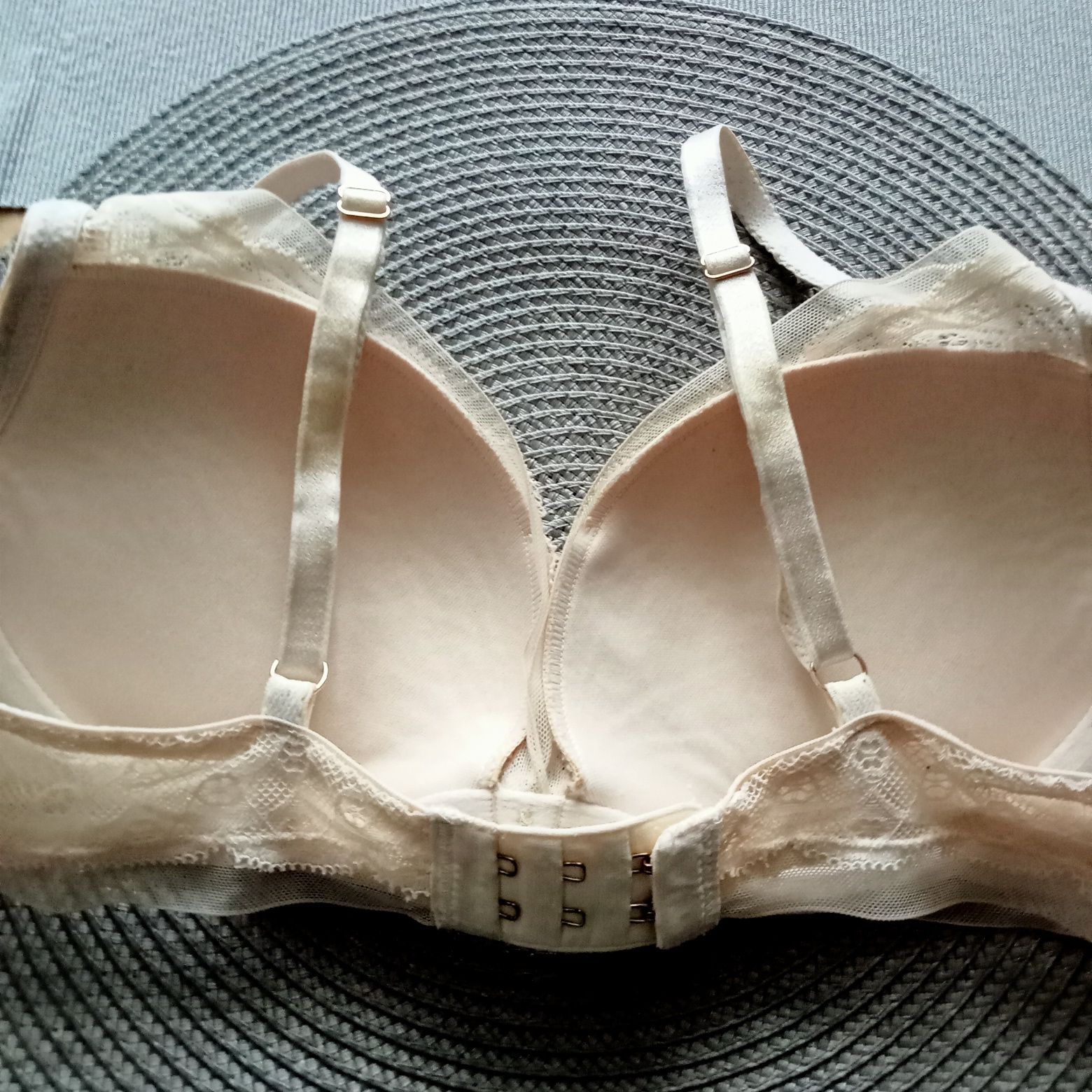 Biustonosz push up koronkowy Esotiq 65D