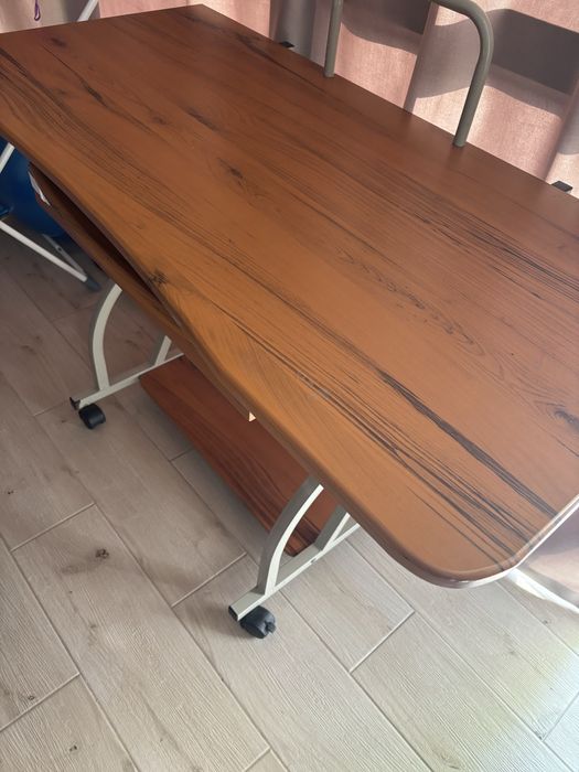 Продам компʼютерний стіл