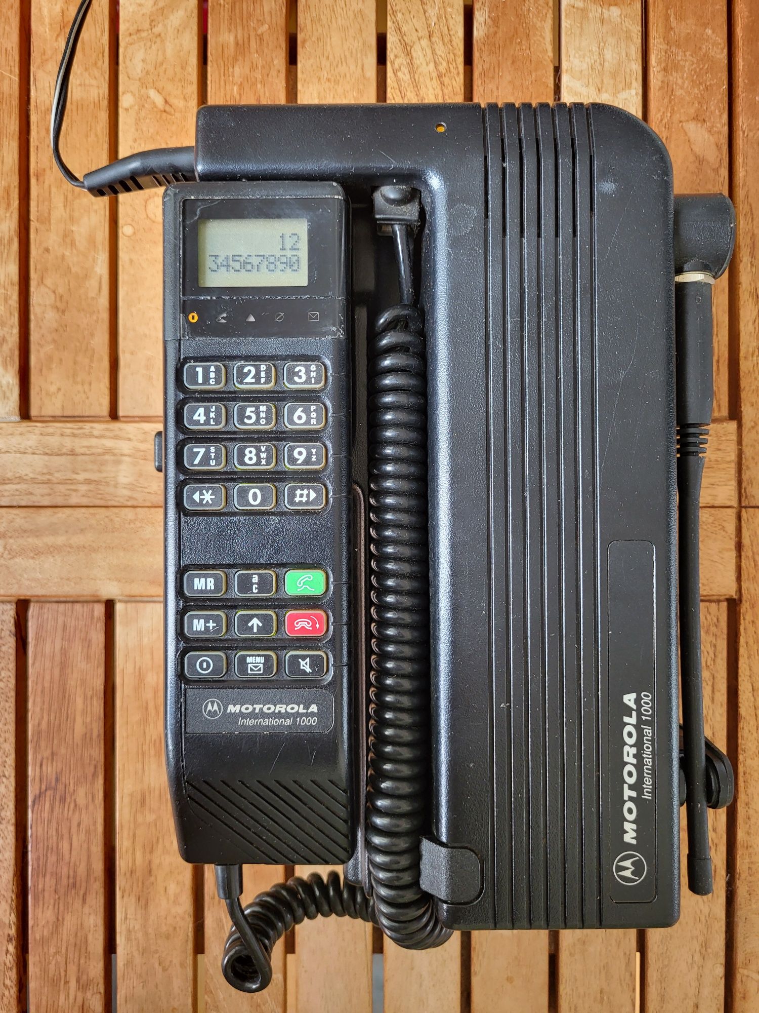 Telemóvel Motorola International 1000 Com Carregador a Funcionar