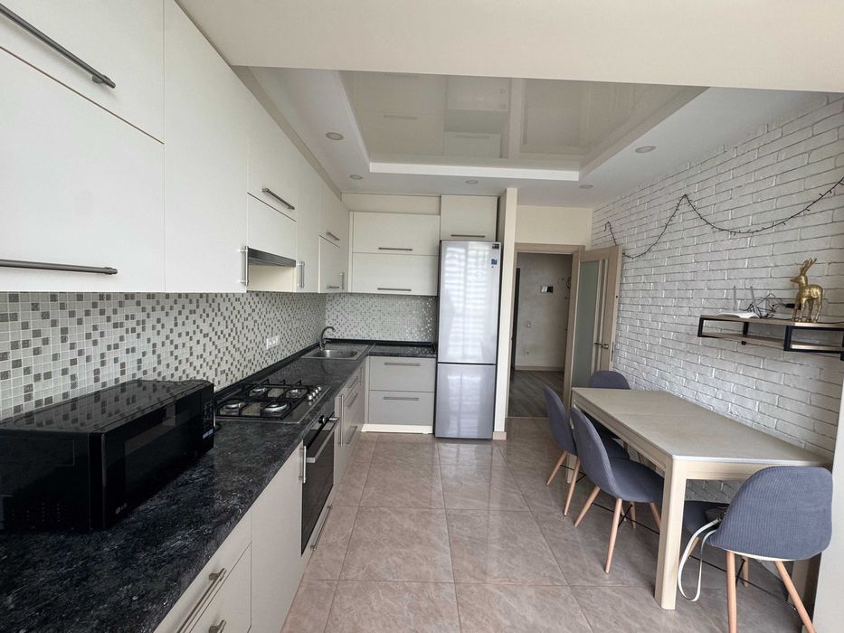 Продаж квартири Щасливе