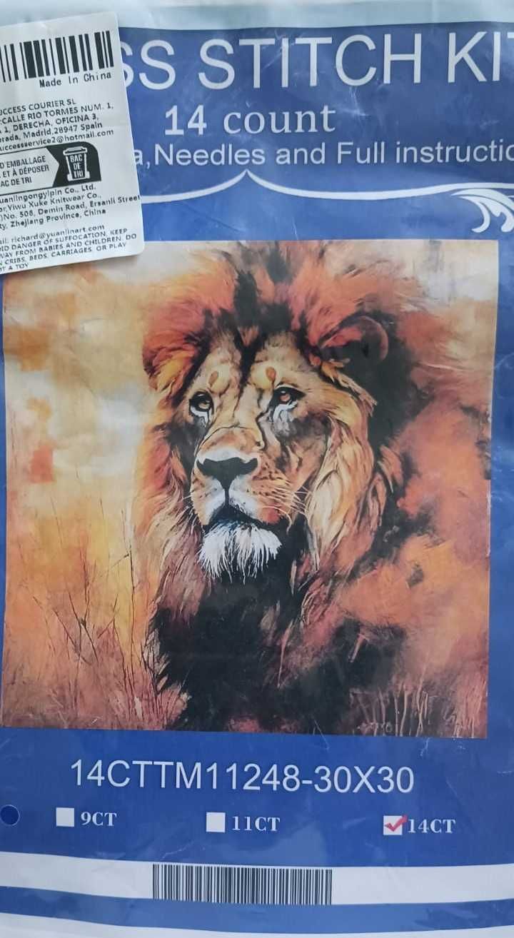 Haft krzyżykowy LEW 14CT 30x30cm NOWY
