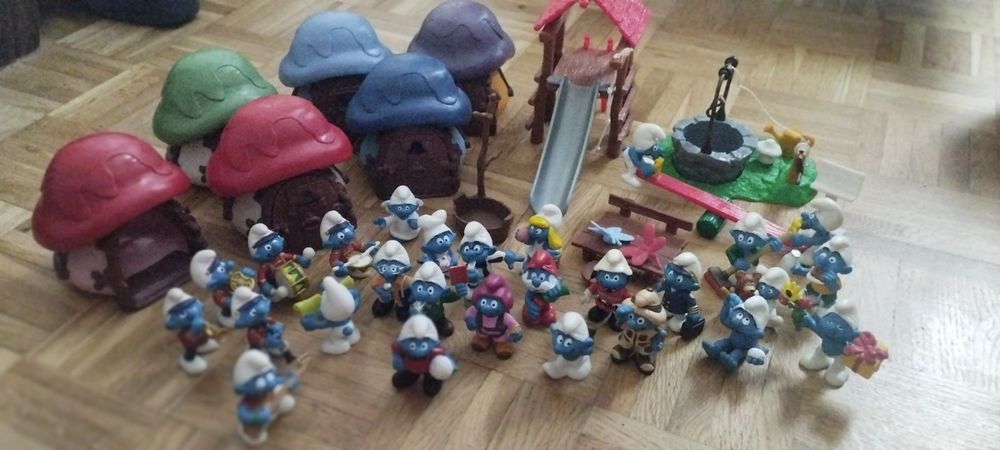 Wioska smerfów z figurkami firma schleich