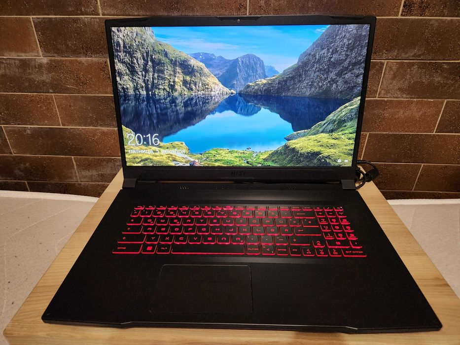Ноутбук MSI Katana GF76 11UE /RTX 3060 /i7 11800h /16gb /Экран 17.3