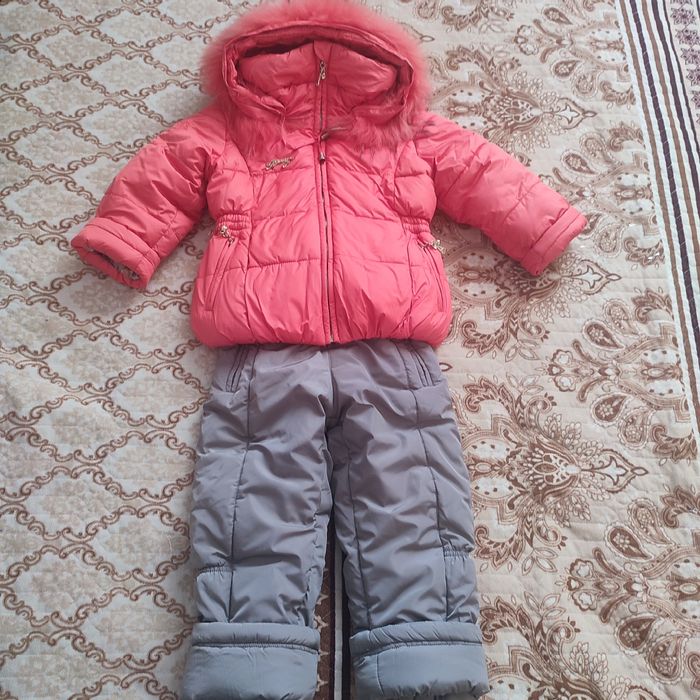 Комбінезон для дівчинки.