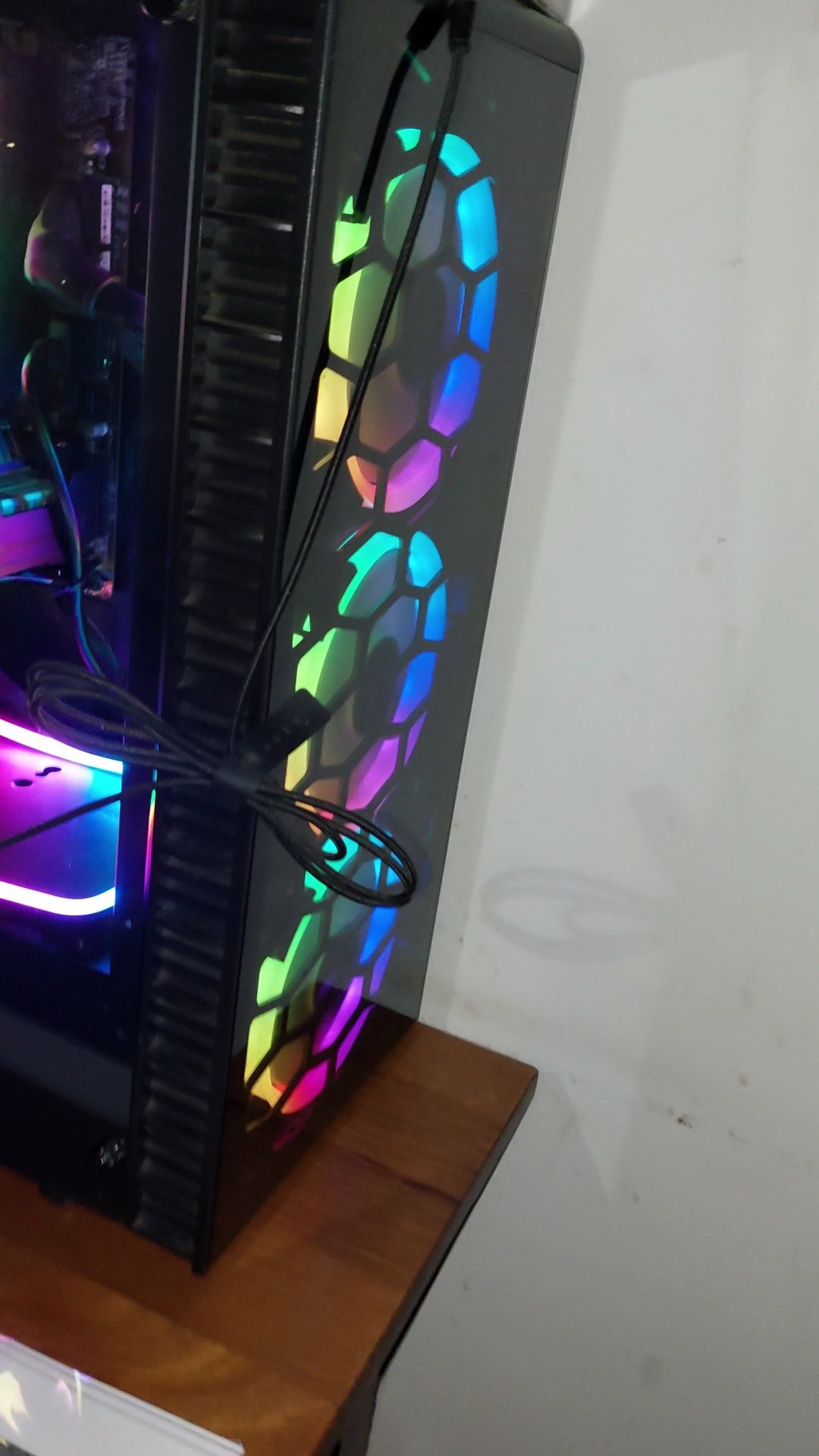 Desktop gaming rgb como novo