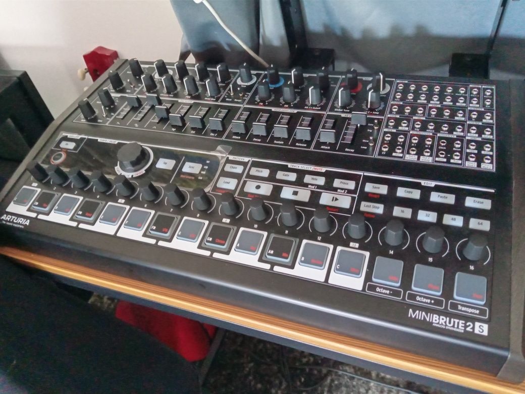 Arturia Minibrute 2s Black