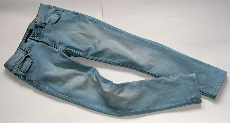 Reserved jeansy jasne damskie r w 29