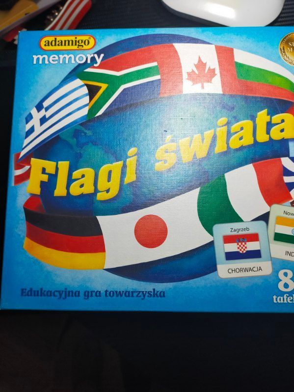 Sprzedam grę edukacyjną memory Flagi świata