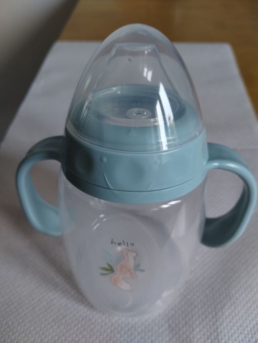 Butelka dla dzieci do napojów.