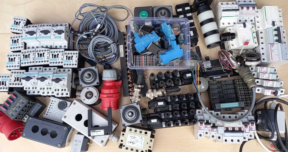 siłowniki, wyspy zaworowe, styczniki Siemens Festo części elektr, mech