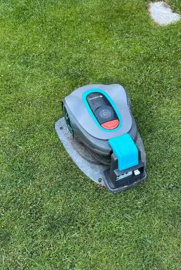 Robot koszący Gardena Sileno Minimo 500 model 15202