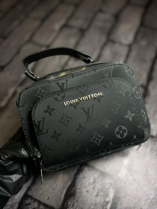ЛІКВІДАЦІЯ СКЛАДУ -60% Женская сумка с ручкой Louis Vuitton черная топ