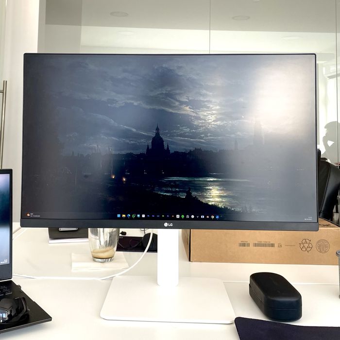 Monitor LG Ultrafine 27" 4K UHD 60Hz Branco