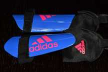 Ochraniacze piłkarskie chłopięce Adidas r. M