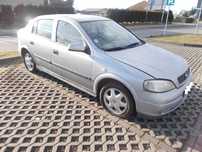 Opel Astra II,srebrny,Z 151,silnik 1,7 ISUZU,hatchback,5 drzwi,na czes