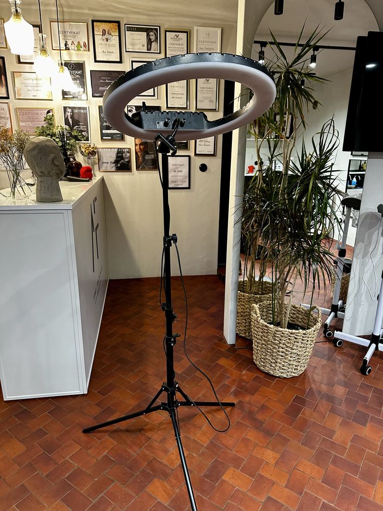Zestaw do nagrywania / oświetlenia – lampa ring LED + akcesoria