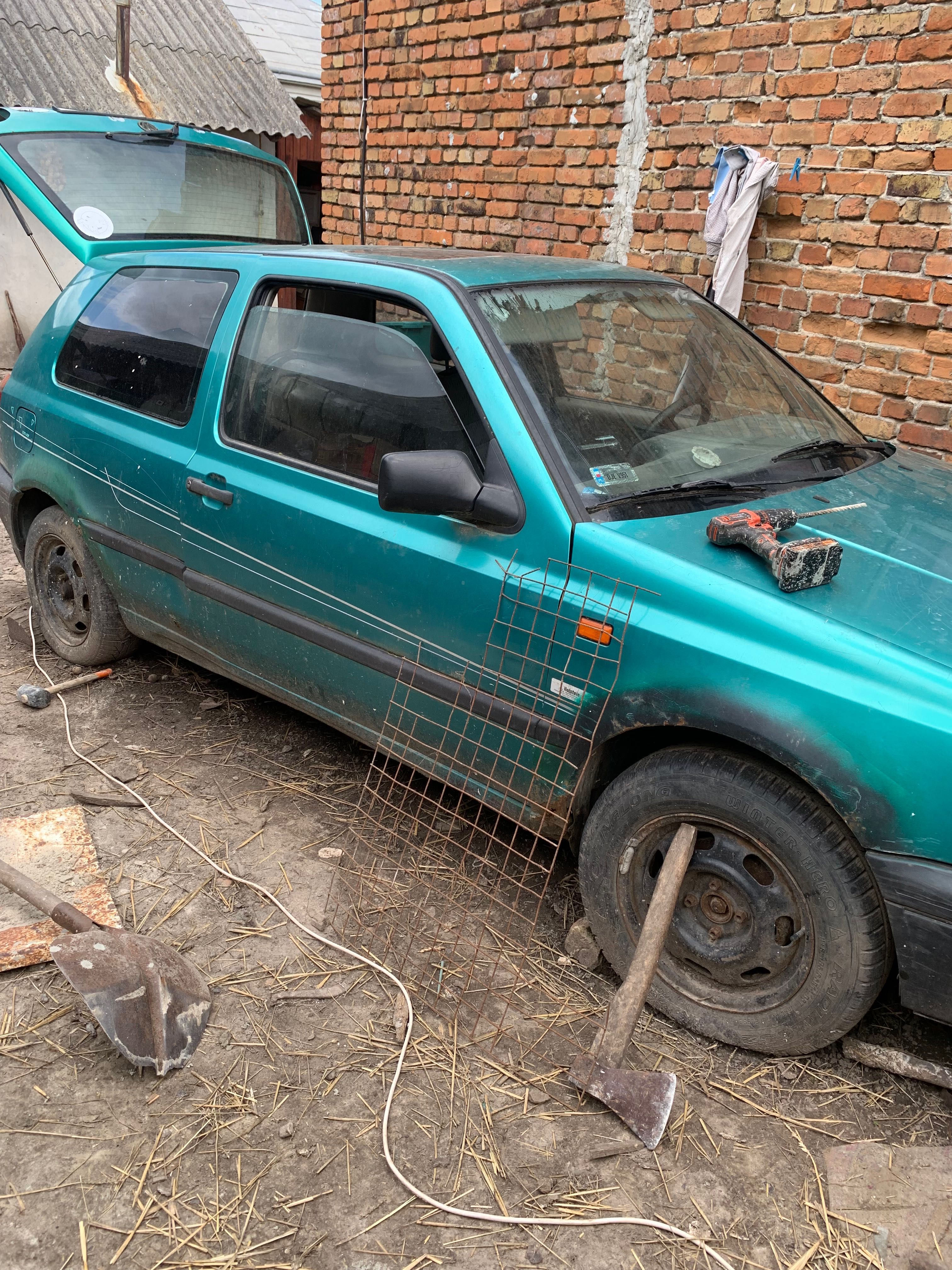 Golf 3 1,8 бензин
