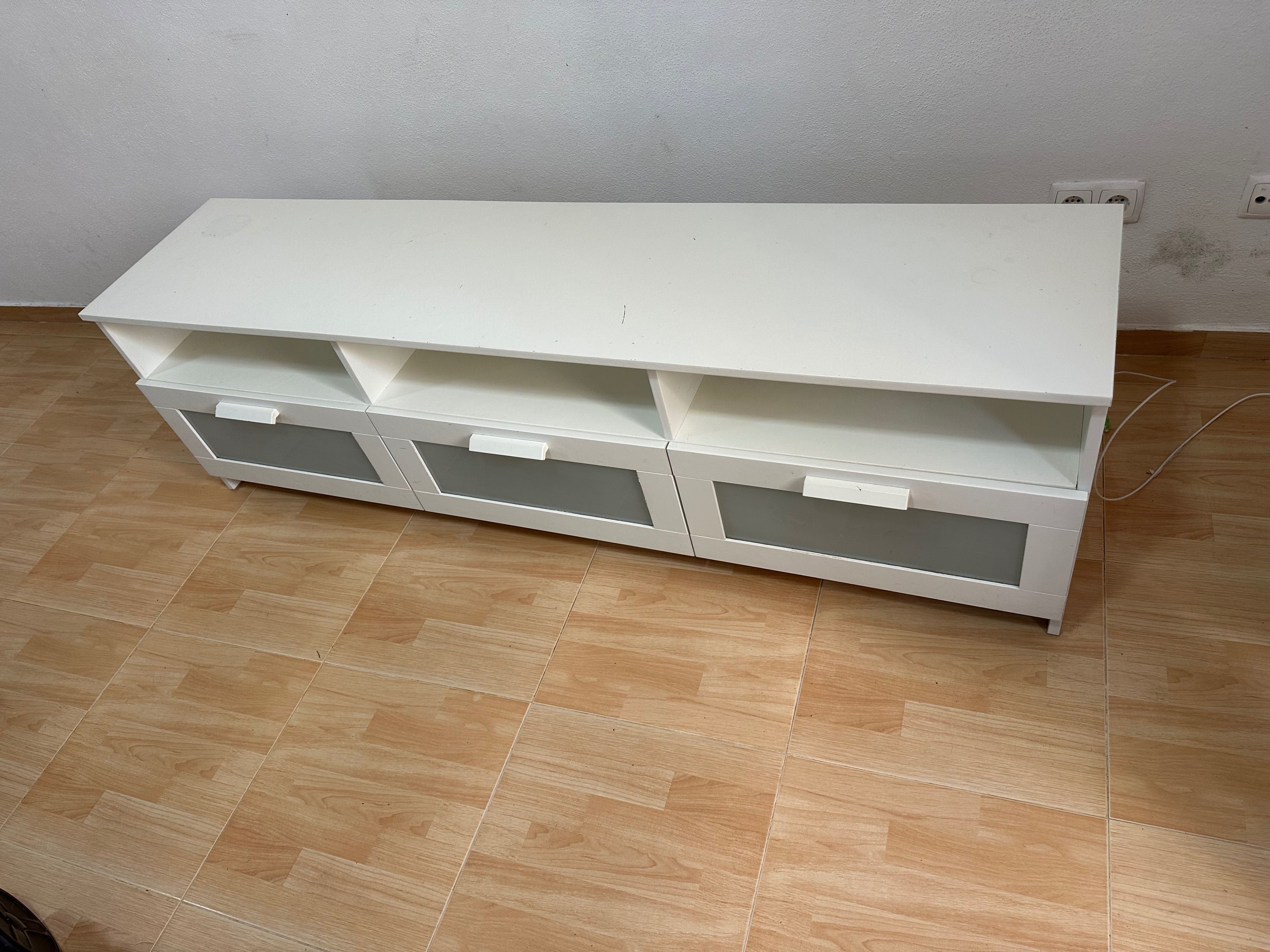 Móvel de sala branco