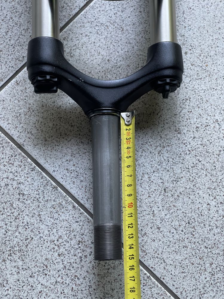 Widelec Amortyzowany 26” 1 1/8” RST GILA T5