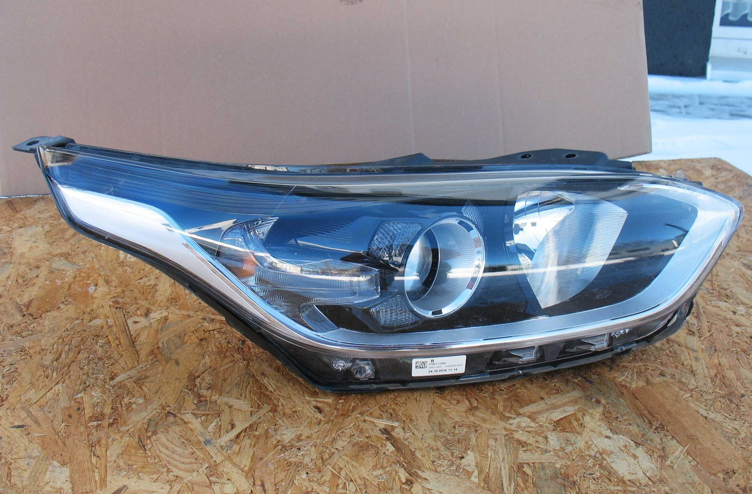 Kia Ceed III 3 Lampa Prawa przód soczewka z Led 18-21r opis