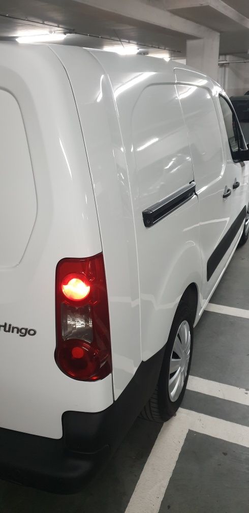 Citroen Berlingo Longa em muito bom estado.