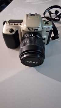 Máquina fotográfica Nikon F50