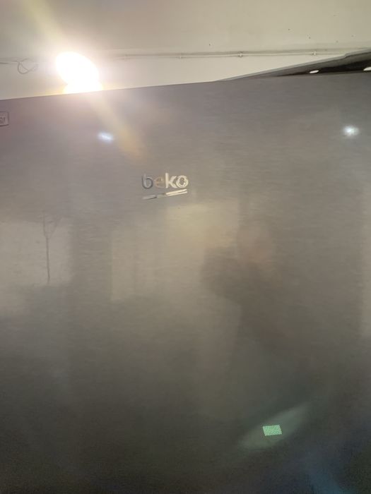 Arca Beko congeladora cinza