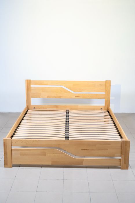 Ліжко з буку фабричне