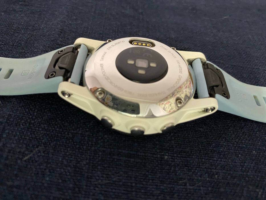 Спортивний годинник Garmin fenix 5S plus