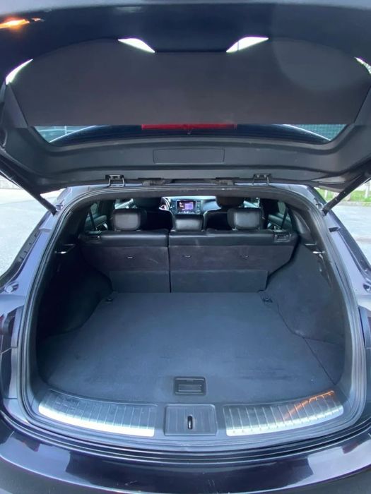 Infiniti FX Infiniti FX50S 5.0 V8 390KM • 2011r • 128 000 km • Europa