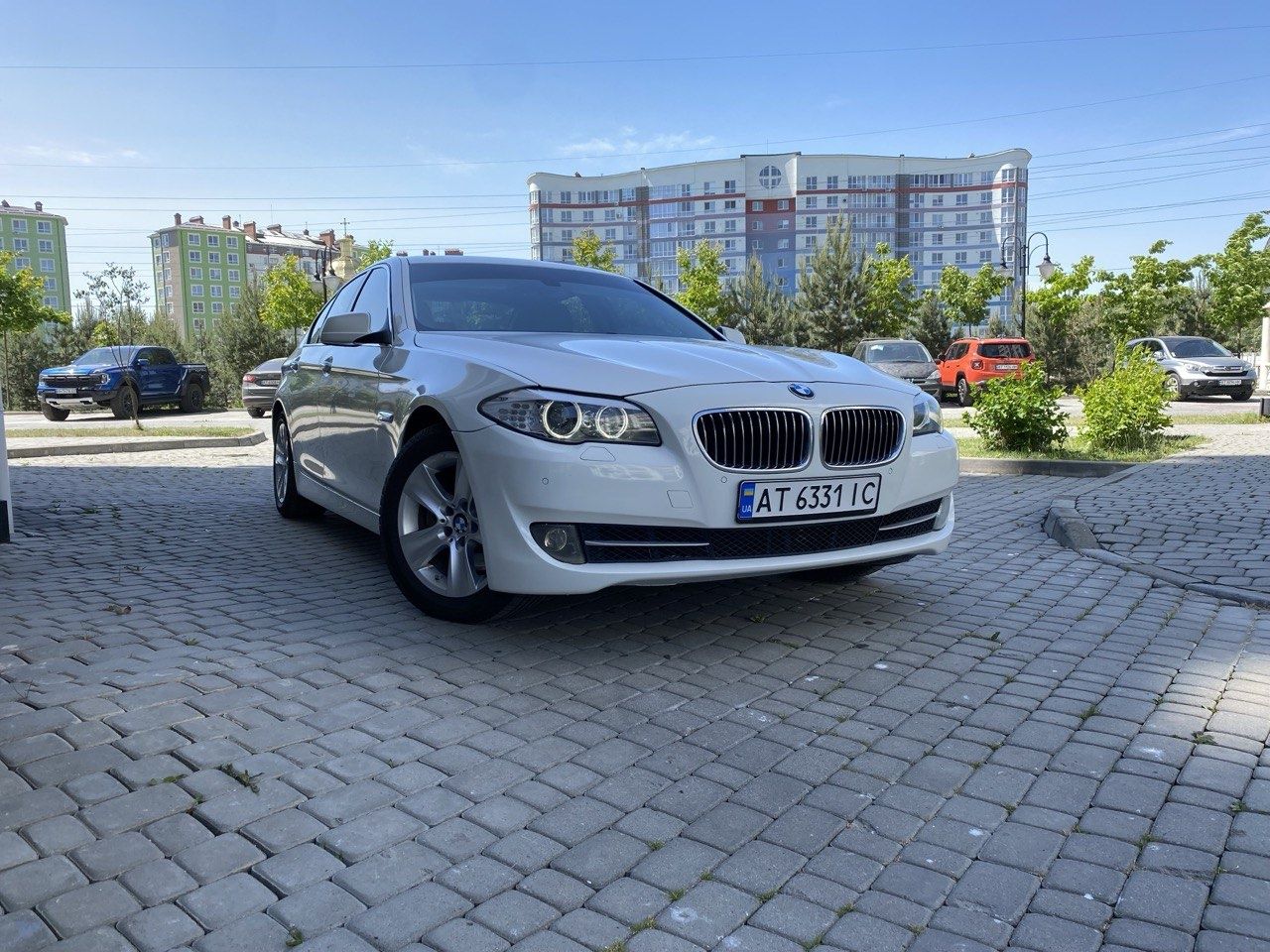 BMW 5  обслужена