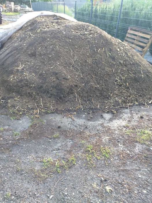 Kompost ogrodniczy pod uprawę warzyw, roślin, trawnika