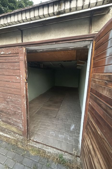 Garaż narożny murowany 19m2 kanał liczniki prądu księga wieczysta