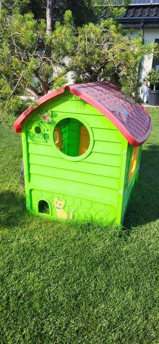 Domek plastikowy do ogrodu dla dzieci