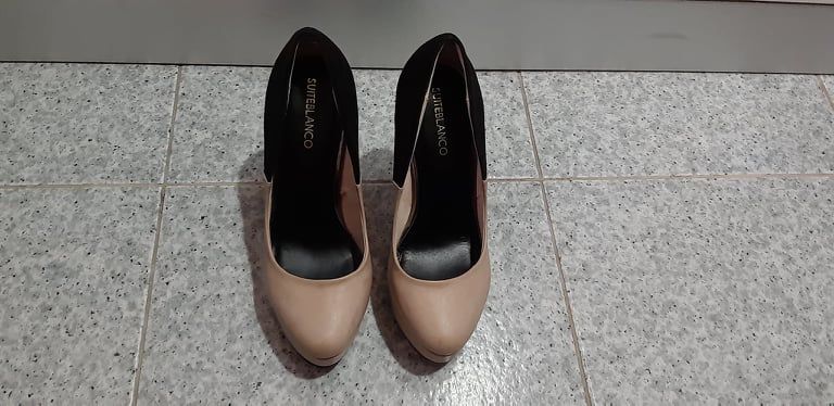 Sapatos altos super confortáveis pretos e beje 36