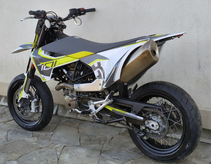 Husqvarna 701  (2023) SUPER MOTO (KTM690,GAS GAS700)