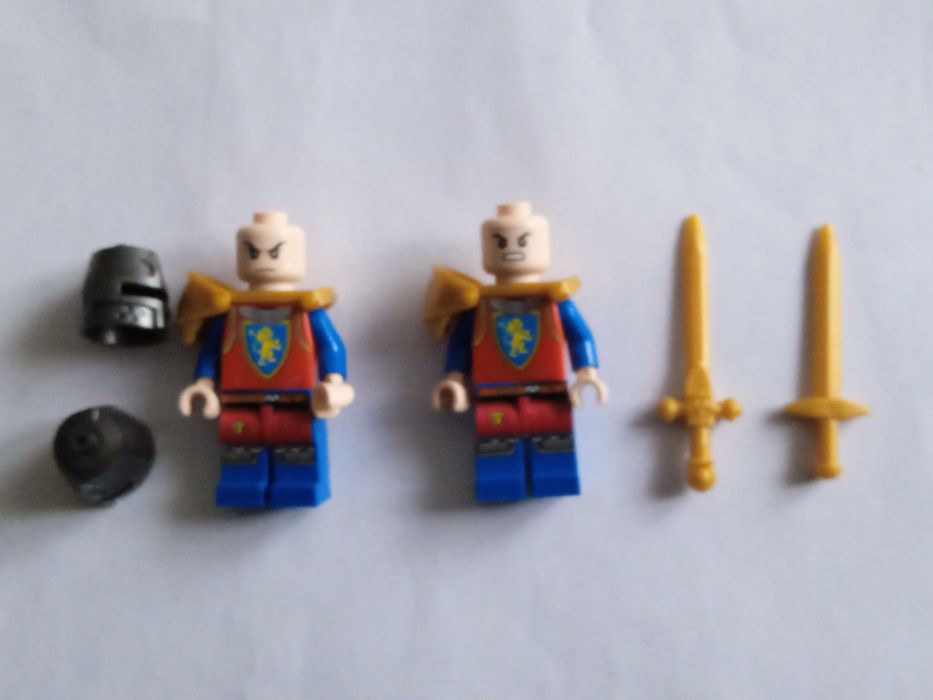 2 Figurki rycerzy herbu Lwa Lion Knights z bronią kompatybilne z Lego