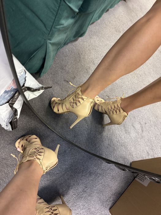 Kazar sandały na obcasie botki peep toe z ażurowym wzorem