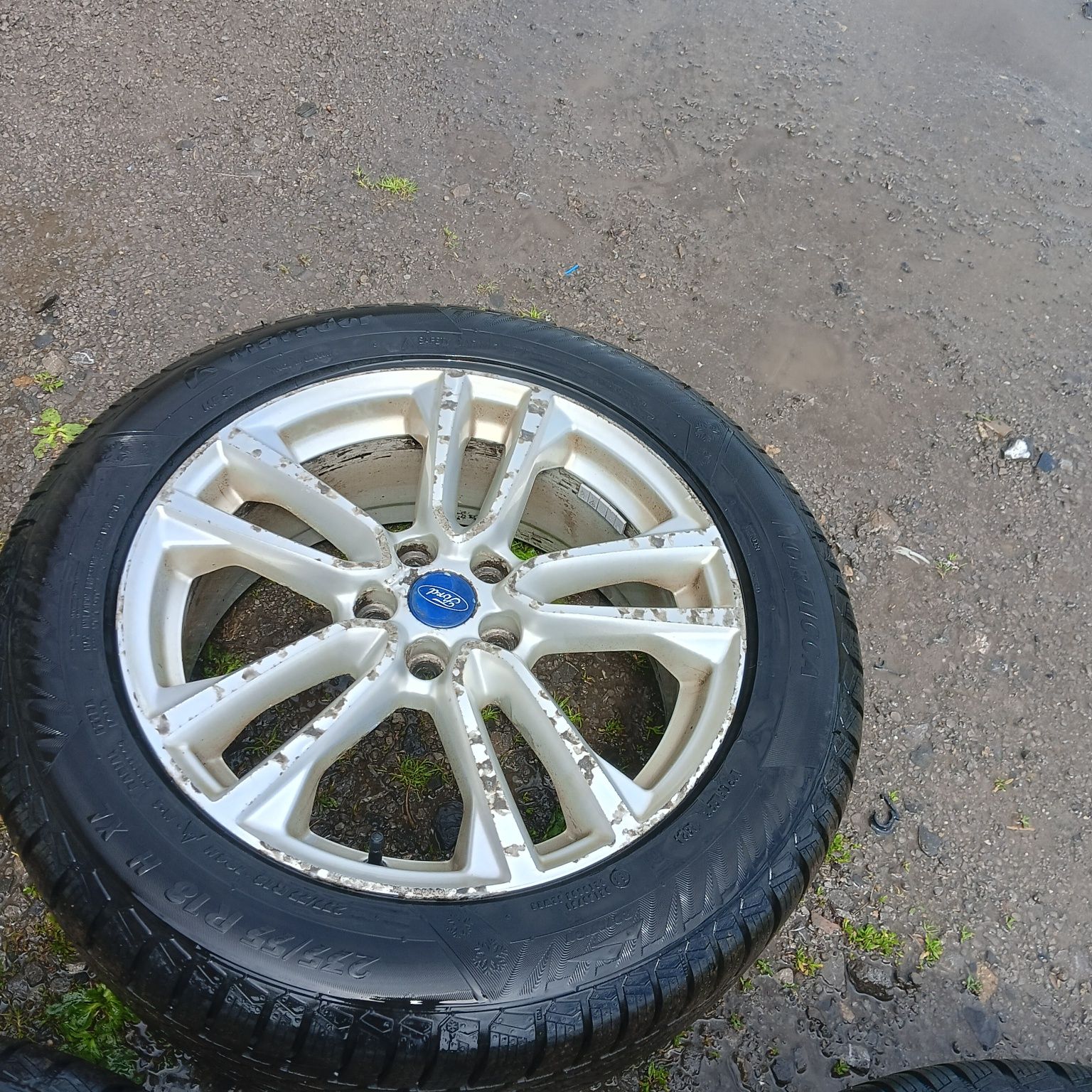Felgi z oponami zimowymi Ford Kuga 6 szt.