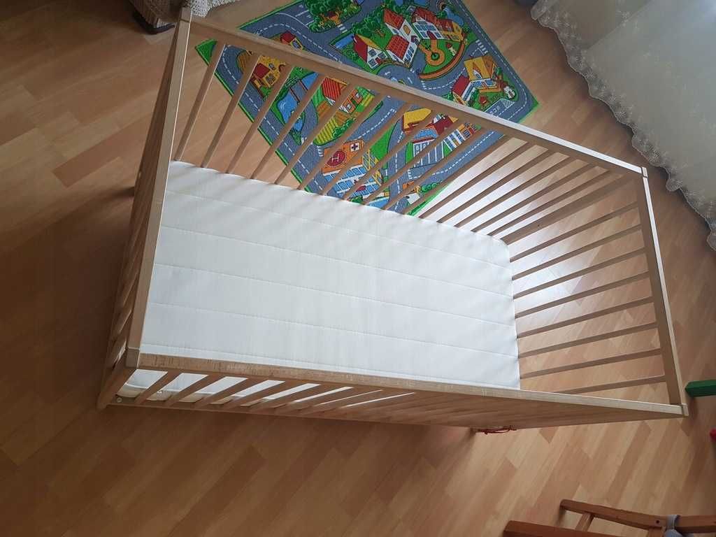 łóżeczko dziecięce IKEA Singlar + materac IKEA Vyssa + kołdry poszewki