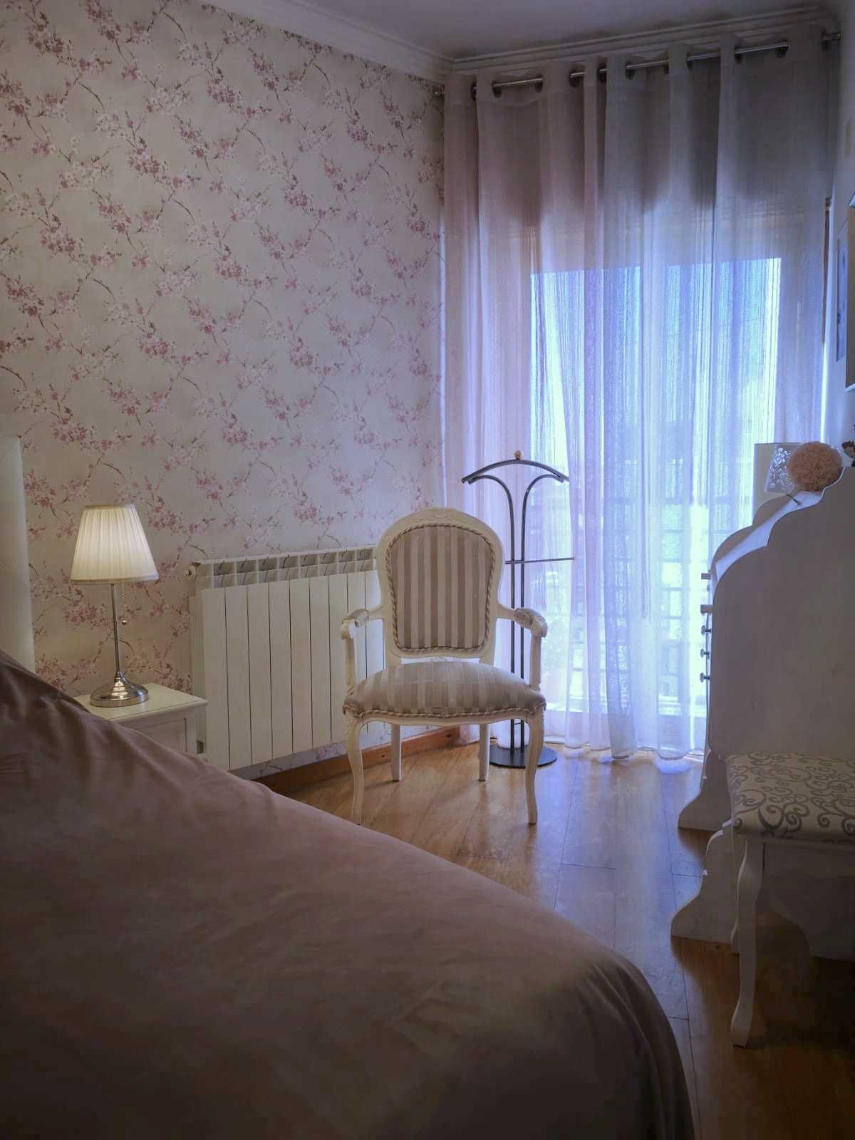 Excelente Apartamento T4 + "T0" no centro de Mafra